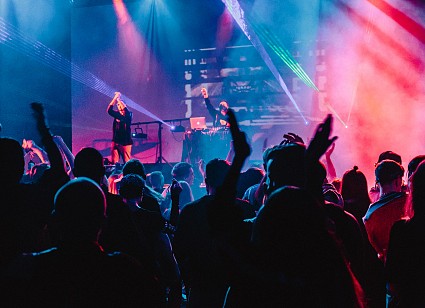 Meet and greet with Thai superstar or from China (extra charging)